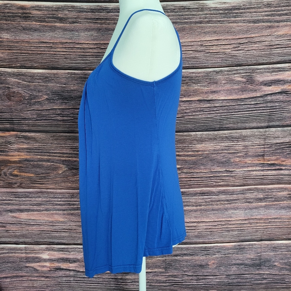 Flowy Tank Top - Picture 2 of 4